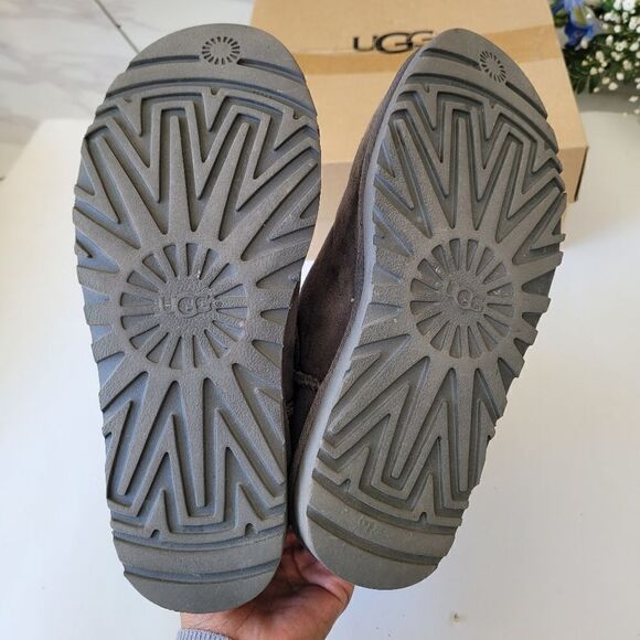 UGG classic Short Gray boots - Picture 3 of 7
